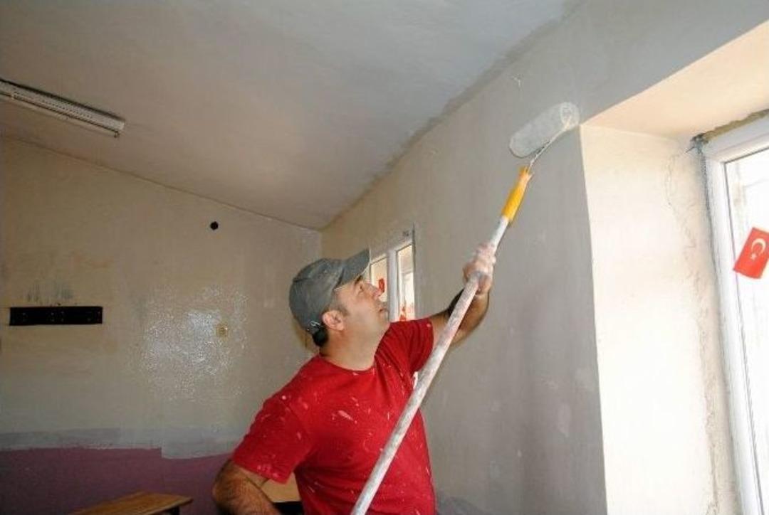 G&ouml;n&uuml;ll&uuml; &Ouml;ğretmenler 10&rsquo;uncu Okulu Boyadı