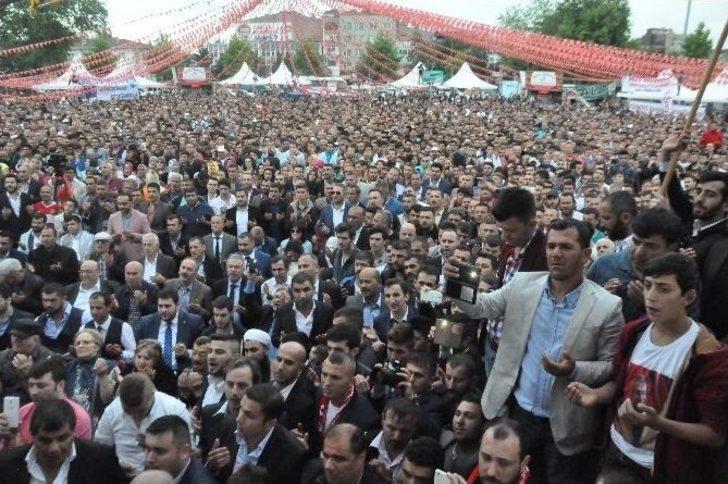 Sedat Peker’e Sakarya’da ‘hizmet Nişanı’ G2