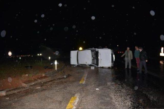 Düğün Yolunda Kaza: 1 Ölü 11 Yaralı