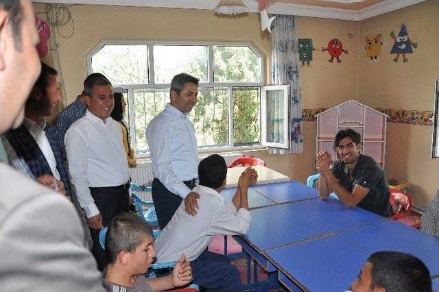 Ak Parti Grup Başkanvekili Aydın, Rehabilitasyon Merkezini Ziyaret Etti