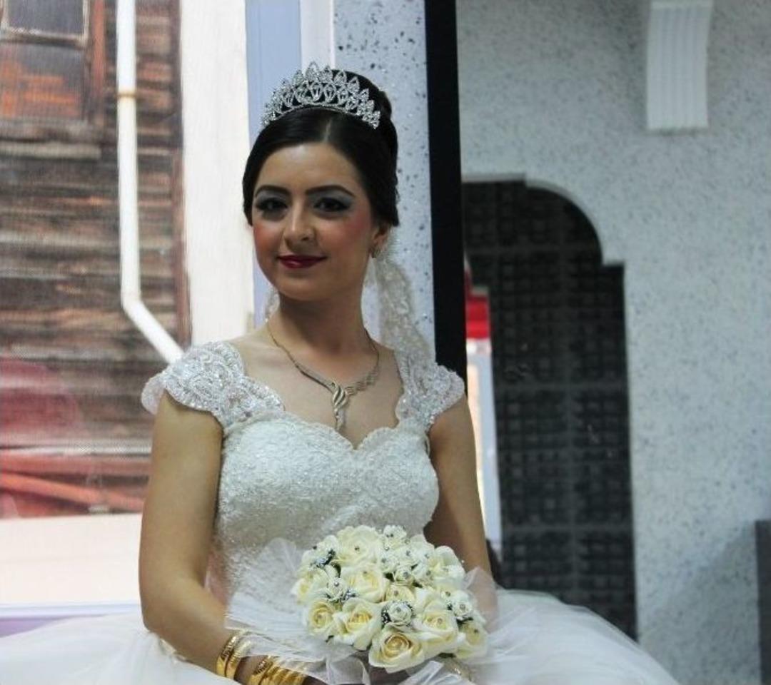 D&uuml;ğ&uuml;n Sezonunun A&ccedil;ılmasıyla Bayan Kuaf&ouml;rlerinin Y&uuml;z&uuml; G&uuml;ld&uuml;