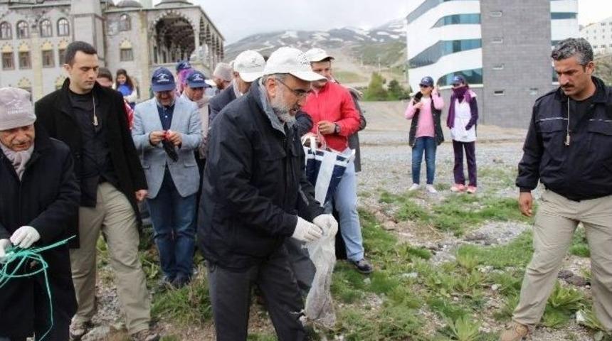 Enerji Bakanı Yıldız, Erciyes&rsquo;te Temizlik Etkinliğine Katıldı