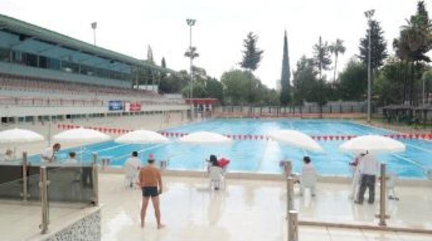 Boğazi&ccedil;i Kıtalararası Y&uuml;zme Yarışı Adana Se&ccedil;meleri Yapıldı