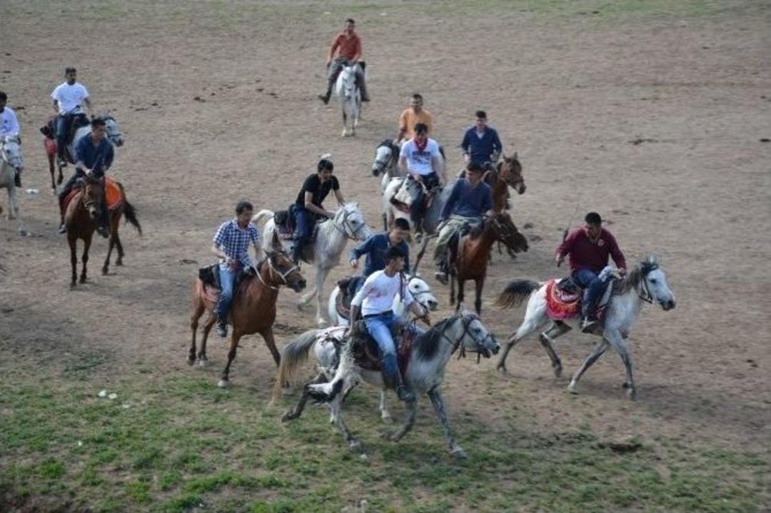 Vanlı Kırgızların Şenlikleri G&ouml;z Doldurdu