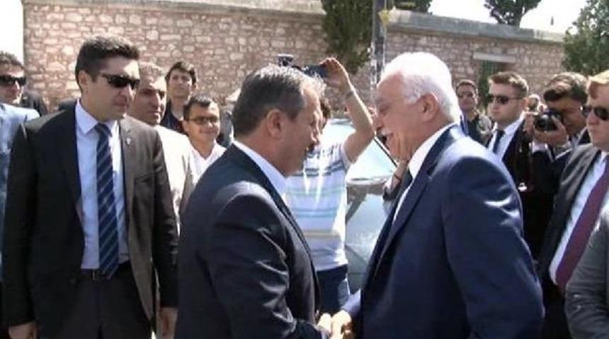 Kamalak Ve Destici Fatih Sultan Mehmet'in Kabrini Ziyaret Etti