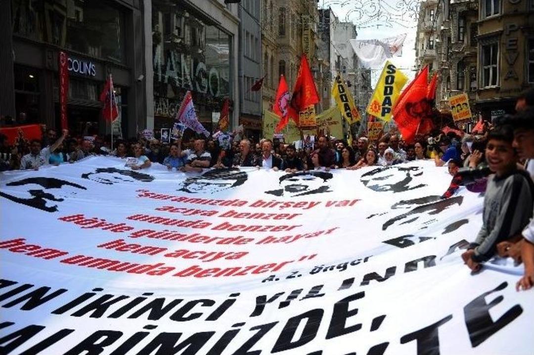 İstiklal Caddesi&rsquo;nde Toplanan Grup Dağıldı