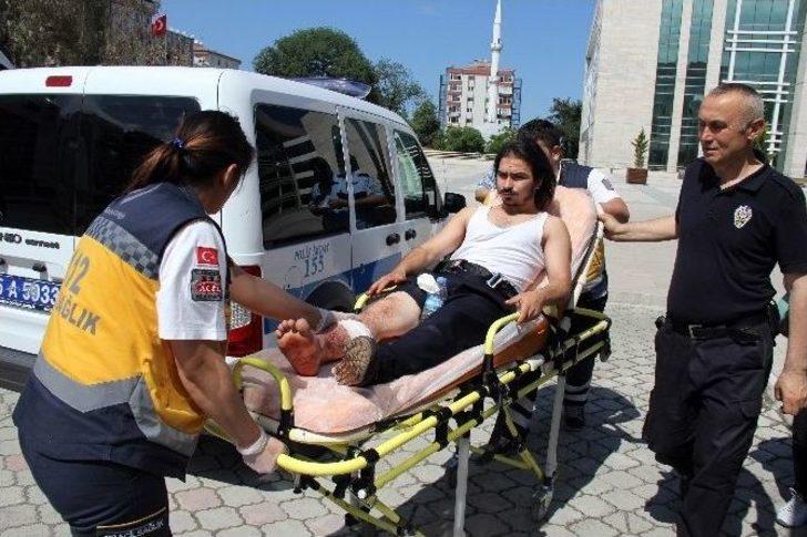 Adliyeye Çıkartılan Zanlı Bıçaklandı G2