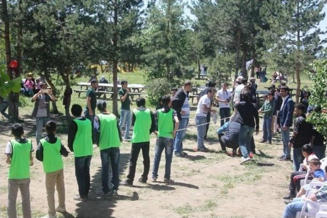 Yetimler Piknikte Buluştu