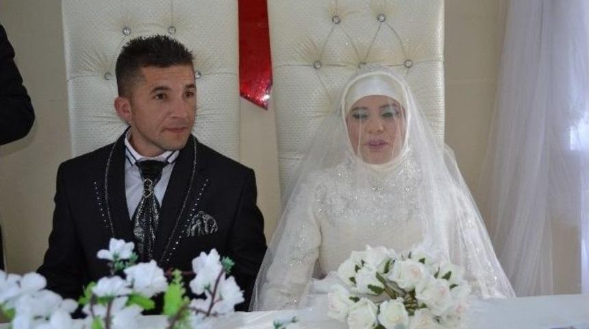 G&ouml;rme Engelli &Ccedil;ift D&uuml;nyaevine Girdi