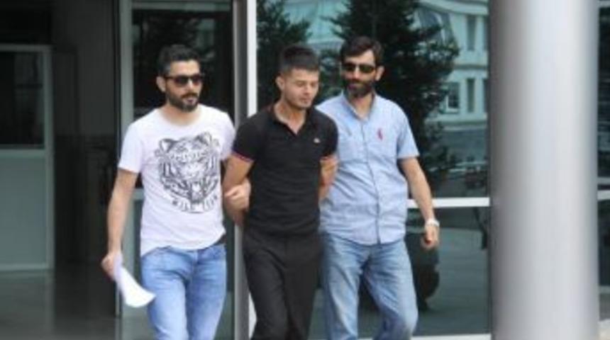 Su&ccedil;&uuml;st&uuml; Yakalanan Uyuşturucu Satıcısı Tutuklandı