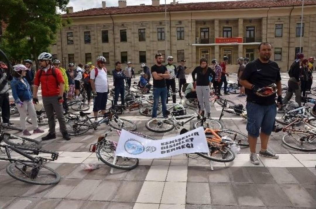 Bisiklet Kazalarına &Ouml;lerek Dikkat &Ccedil;ektiler