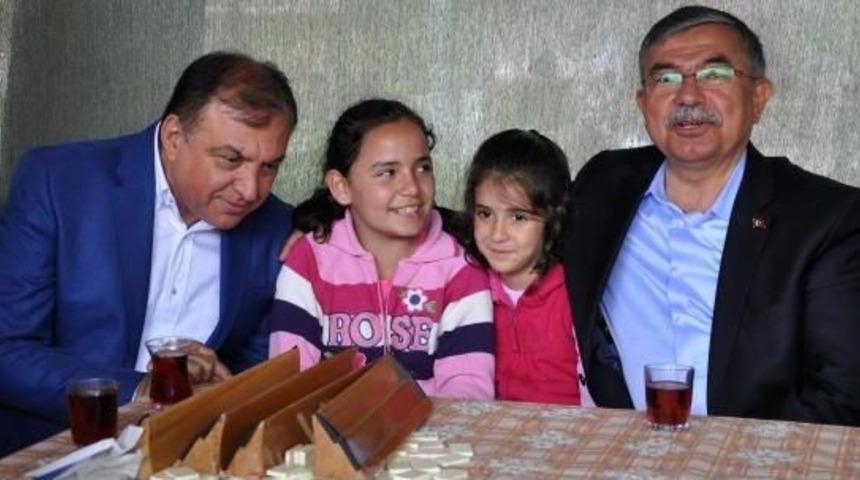 Bakan Yılmaz: Yeni T&uuml;rkiye'nin Kuruluşuna Bir Tuğla Koyun