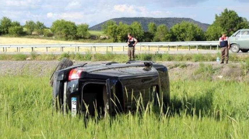 Otomobille Cip &Ccedil;arpıştı: 7 Yaralı