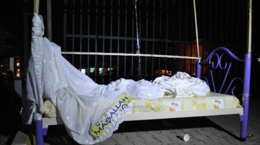 Silivri'de S&uuml;nnet D&uuml;ğ&uuml;n&uuml; Kana Bulandı: 1 &Ouml;l&uuml;, 9 Yaralı