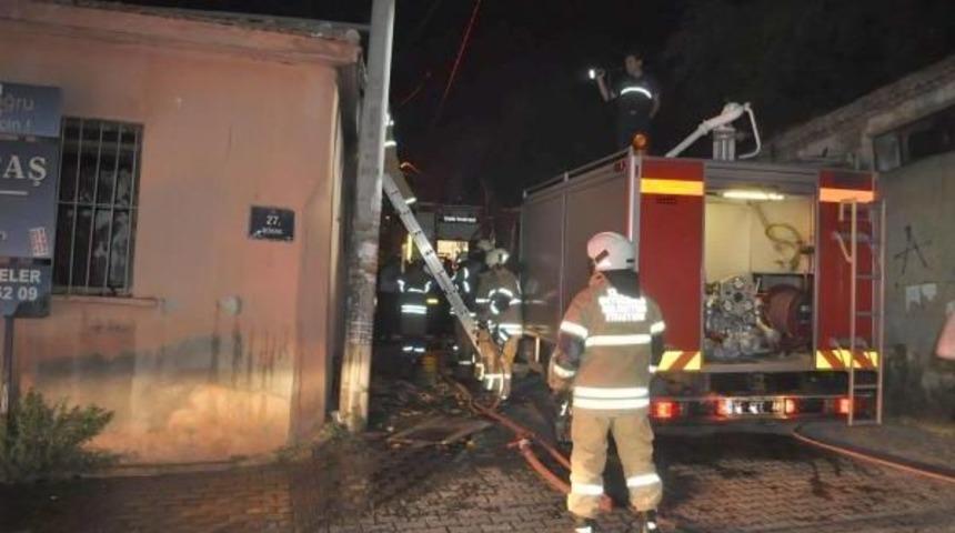 Tek Katlı Bina Yandı: 1 &Ouml;l&uuml;