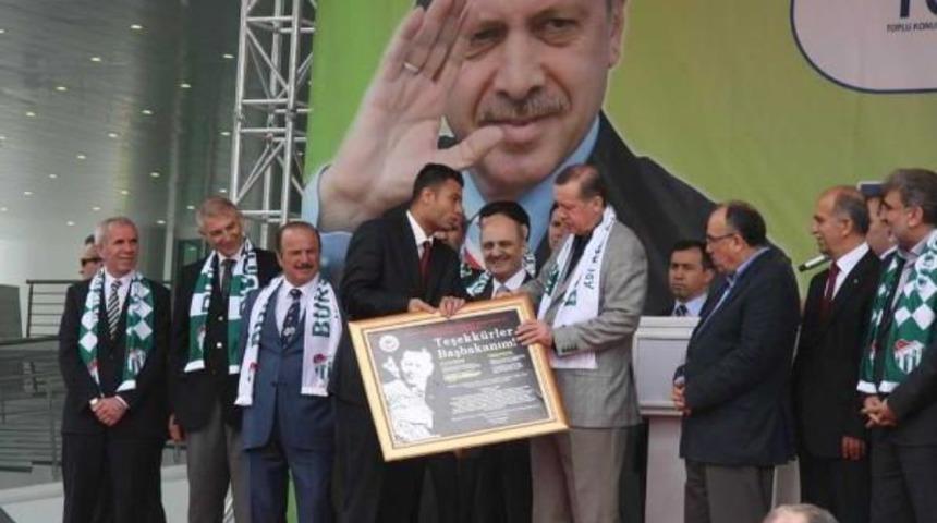 D&uuml;ğ&uuml;nde 'bizi Neden Oynamaya &Ccedil;ağırmadın' Kavgası: 3 &Ouml;l&uuml;, 15 Yaralı (2)- Yeniden