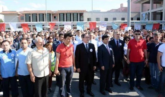 Bağcılar'da Sağlık Çalışanları Iş Bıraktı