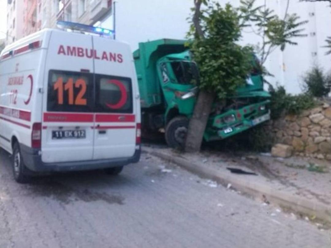 Freni Patlayan Kamyon Tehlike Sa&ccedil;tı