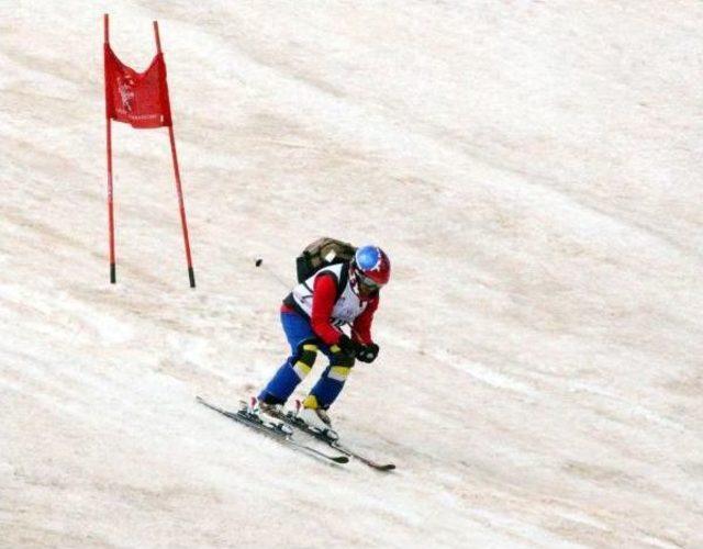 Palandöken'de 'babalar' Yarıştı