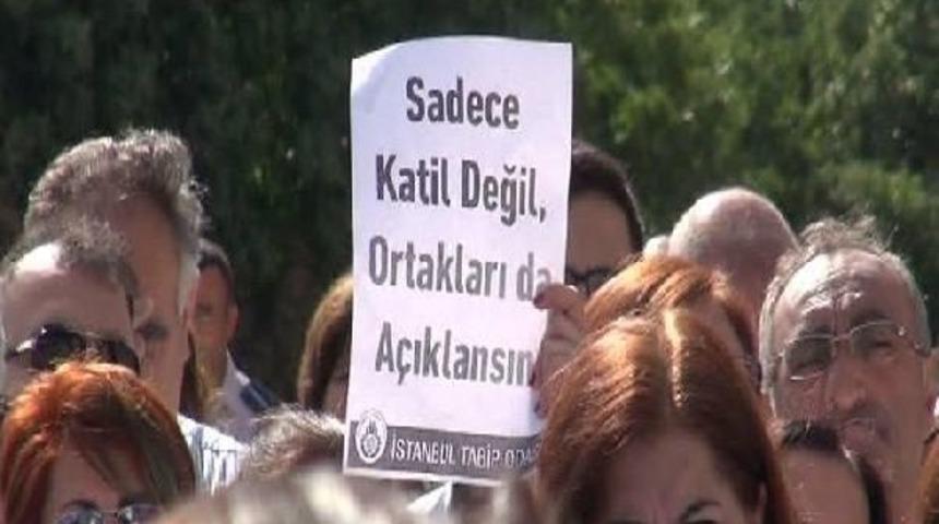 Haydarpaşa'da Sağlık &Ccedil;alışanlarından Iş Bırakma Eylemi