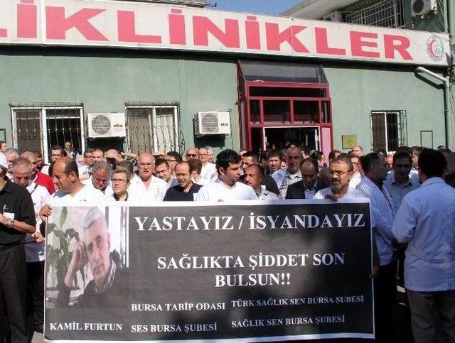 Bursalı Sağlıkçılar, Meslektaşlarına Yapılan Saldırıyı Kınadı