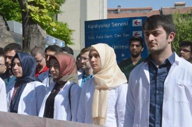 Konya'da Doktorlar, Öldürülen Meslektaşları Için Iş Bıraktı