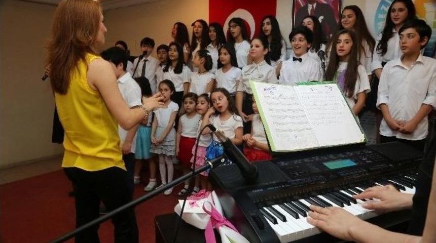 Mezitli Belediyesi &Ccedil;ocuk Korosu&rsquo;ndan Yıl Sonu Konseri