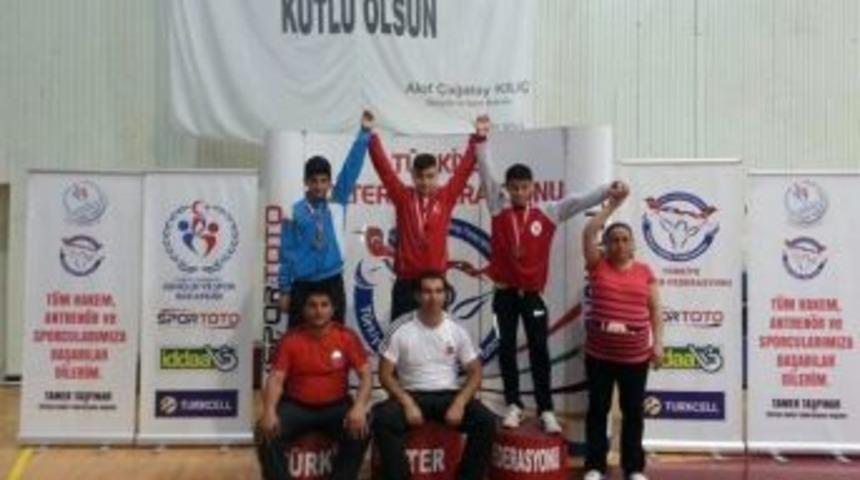 Bartınlı Halterci T&uuml;rkiye Şampiyonu Oldu