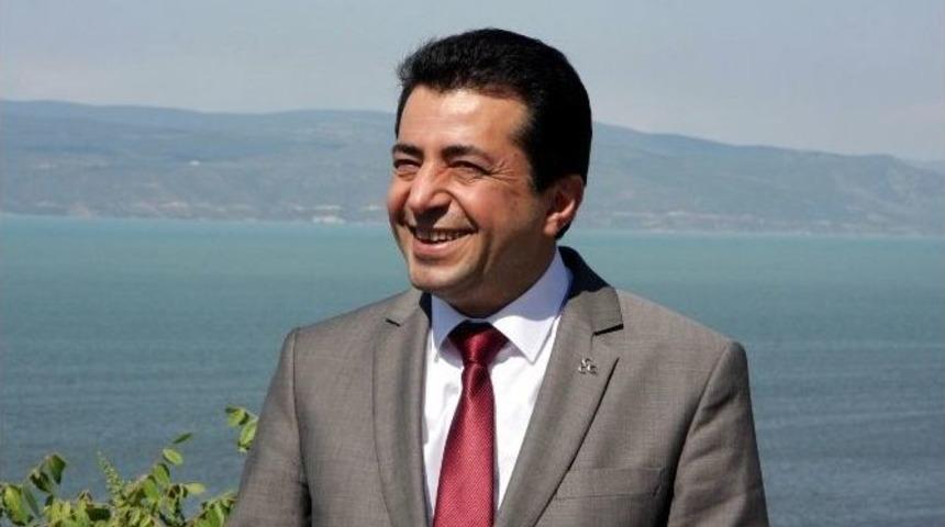 Zırhlıoğlu Sahile İnip Oy İstedi