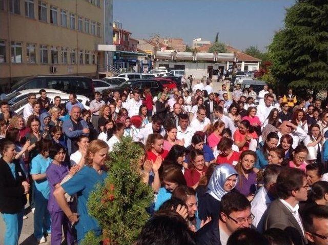 Sağlıkçılar Öldürülen Dr Furtun İçin Yasta, İsyanda