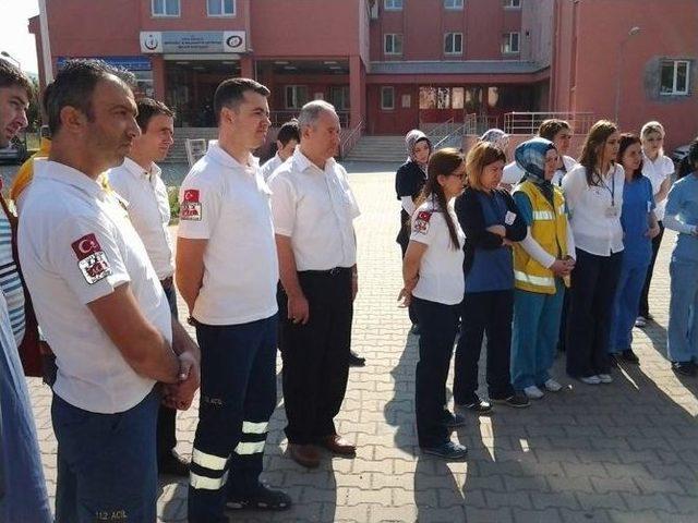 Osmaneli’deki Sağlık Çalışanları Da Şiddeti Kınadı