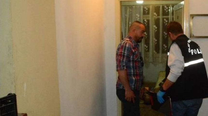 İ&ccedil;ki Arkadaşını Bı&ccedil;aklayarak &Ouml;ld&uuml;rd&uuml;