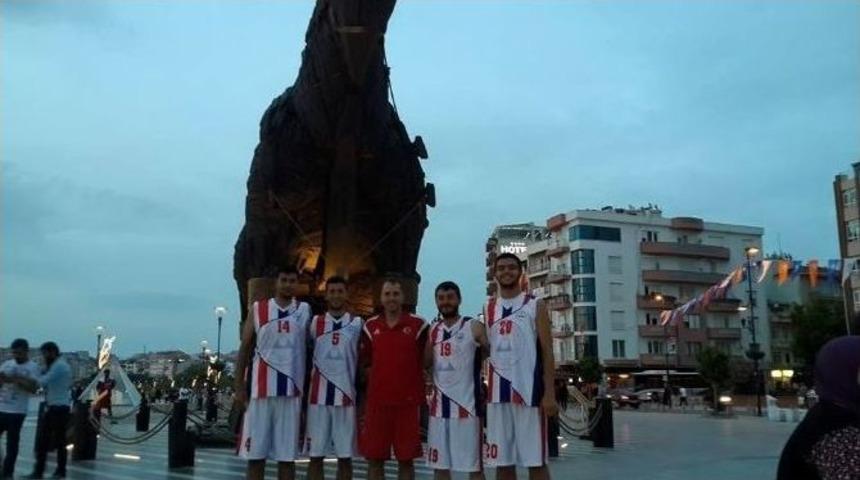 Erciyes &Uuml;niversitesi Basketbol&rsquo;da T&uuml;rkiye 3.s&uuml;