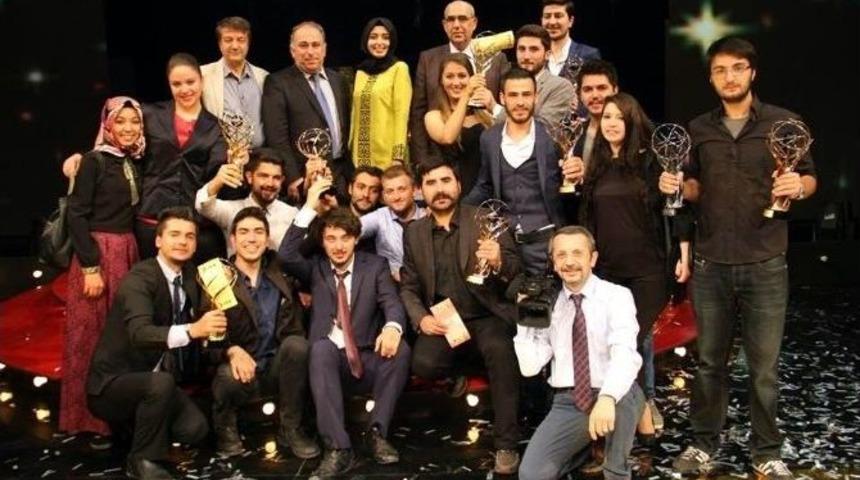 Sel&ccedil;uk İletişim&rsquo;e Trt&rsquo;den 9 &Ouml;d&uuml;l