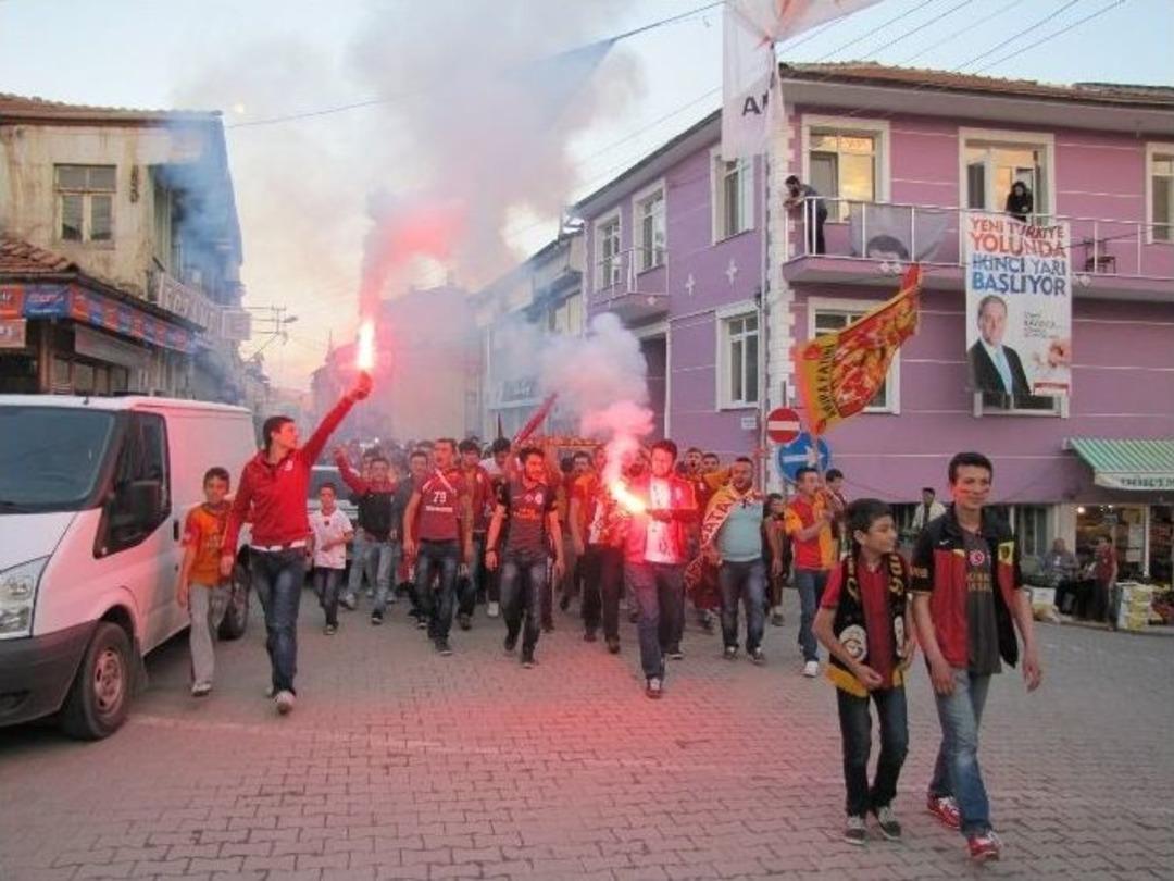 Sarı-kırmızılı Taraftarların Şampiyonluk Coşkusu