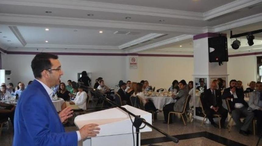 Turhan, H&uuml;k&uuml;metin İzmir Planını A&ccedil;ıkladı