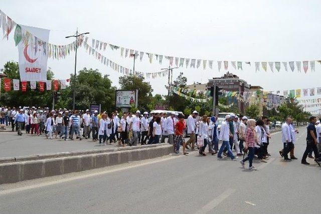 Sağlık Çalışanlarından Siyah Çelenk