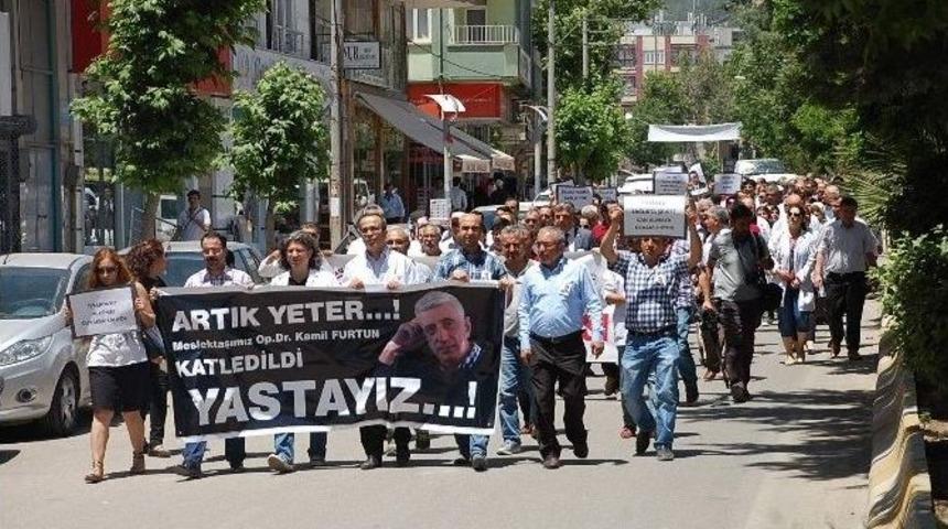 Sağlık&ccedil;ılar Y&uuml;r&uuml;d&uuml;