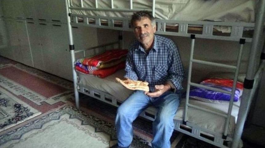 61 Yaşındaki Dedenin Dramı Y&uuml;rek Dağlıyor