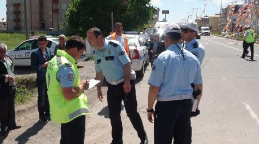 &Ouml;ğrenci Servisi Ile Minib&uuml;s &Ccedil;arpıştı: 6 Yaralı