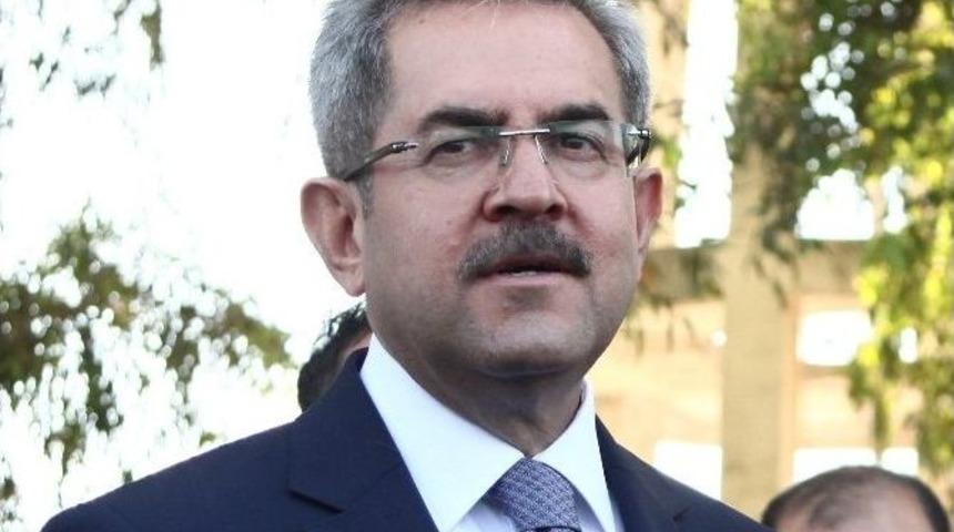 B&uuml;y&uuml;k Ve &Uuml;n&uuml;var&rsquo;dan Doktor Cinayetine Kınama