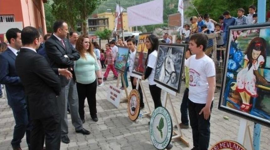 Pervari Kaymakamı Kahraman Bahar Şenliğine Katıldı