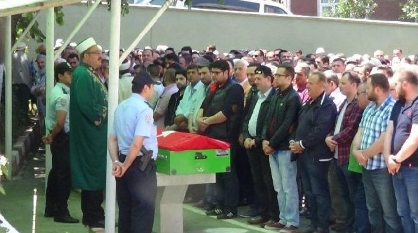 Emekli Şube M&uuml;d&uuml;r&uuml; Son Yolculuğuna Uğurlandı