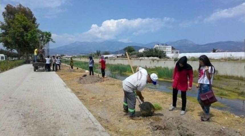 Kumluca Myo &Ouml;ğrencileri, Y&uuml;r&uuml;y&uuml;ş Yolunu &Ccedil;i&ccedil;eklendirdi