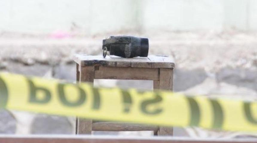 Temizlenen Derede Gaz Bombası Bulundu
