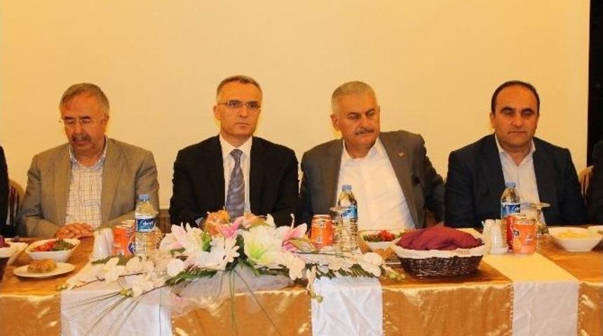 Binali Yıldırım: &ldquo;ter&ouml;r&uuml; Arkasına Alan Bir B&ouml;l&uuml;c&uuml; Parti Var, Herkes Umudunu Ona Bağlamış&rdquo;