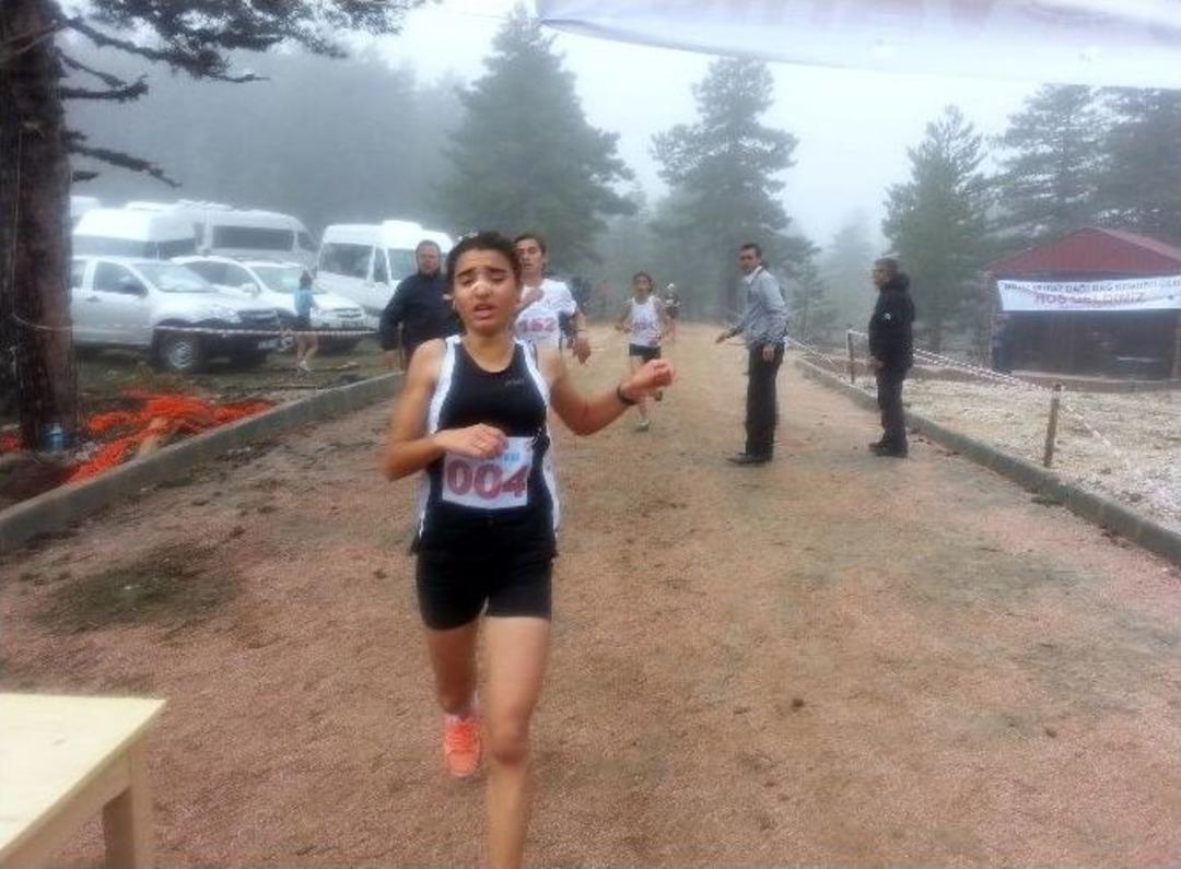 Avrupa Ve D&uuml;nya Dağ Koşusu Milli Takım Se&ccedil;meleri Murat Dağı&rsquo;nda Yapıldı