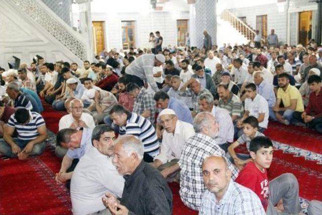 Şanlıurfa'da Berat Kandili Kutlandı