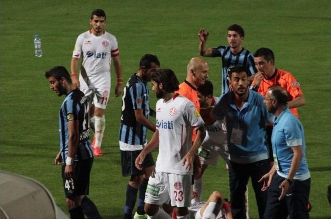 Adana Demirspor-antalyaspor Ma&ccedil;ında Futbolcular Kavga Etti