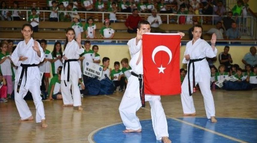 Mustafakemalpaşa&rsquo;da Spor Ş&ouml;leni